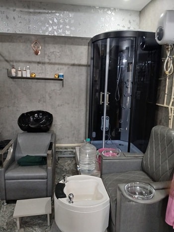 Beauty parlour Banglaore Home service : steam and sauna